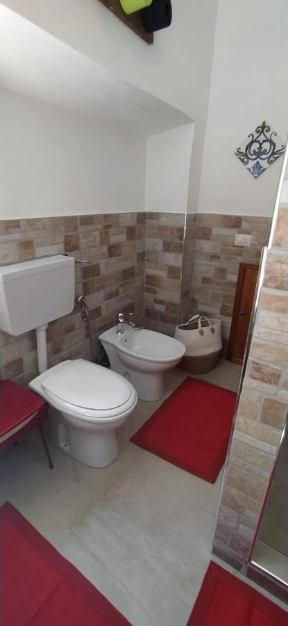 פולינה Maria Banana Guest House מראה חיצוני תמונה