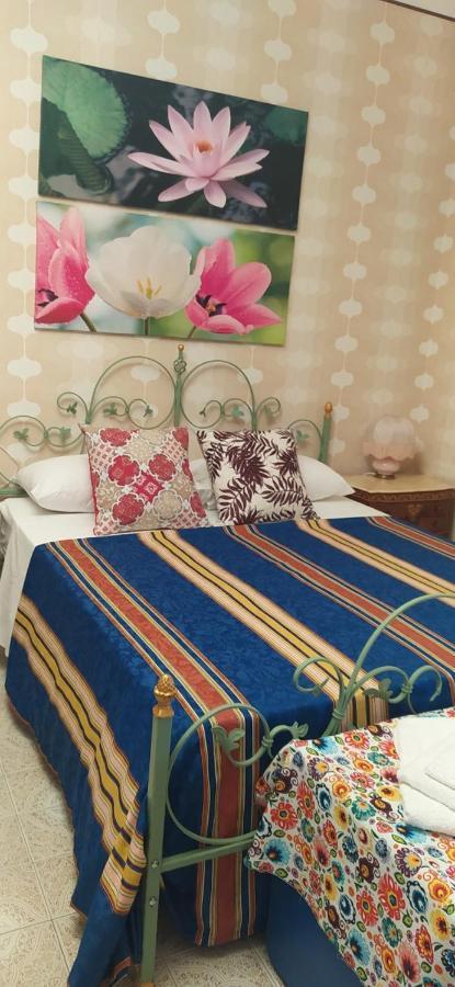 פולינה Maria Banana Guest House מראה חיצוני תמונה