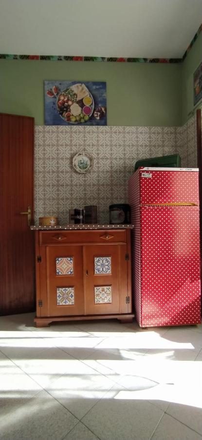 פולינה Maria Banana Guest House מראה חיצוני תמונה