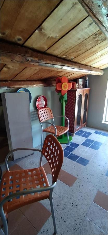 פולינה Maria Banana Guest House מראה חיצוני תמונה